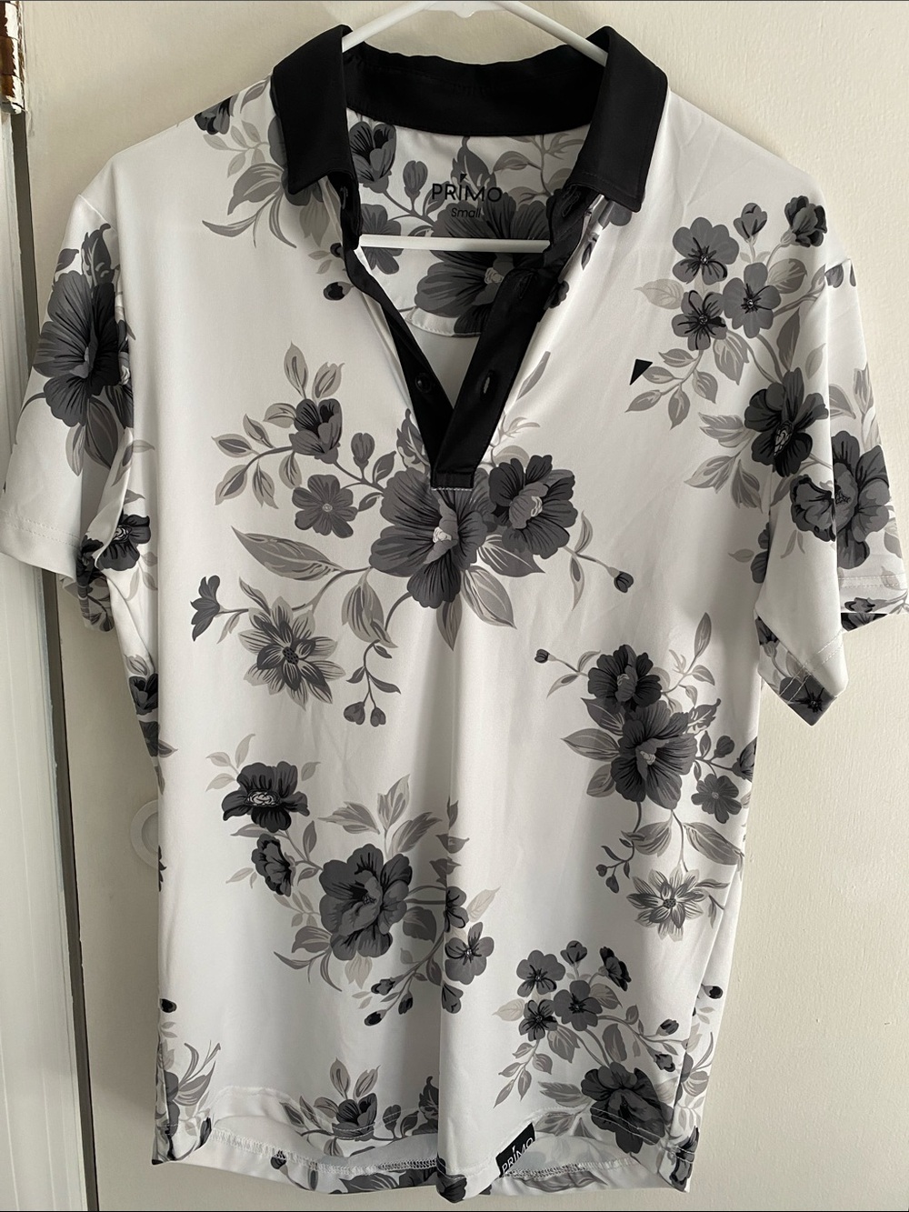 Primo Studio Menโs White & Black Floral Polo